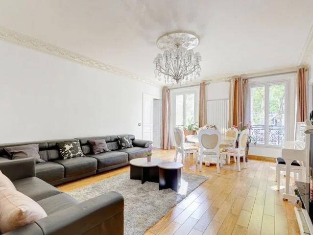 Location Appartement Boulevard de Strasbourg, Paris