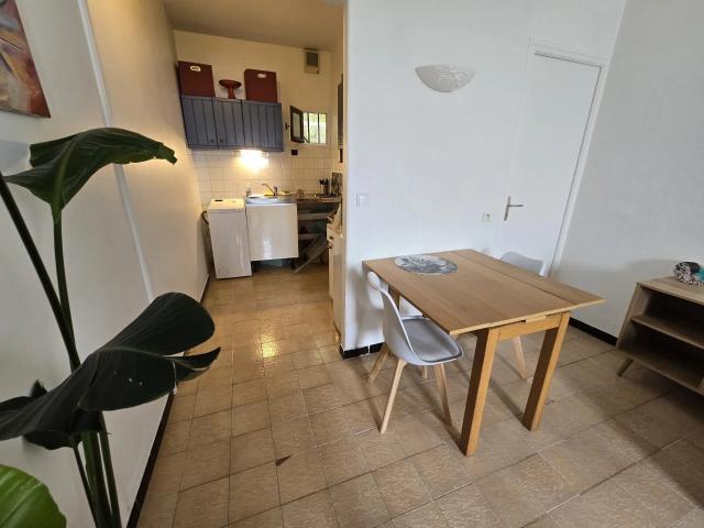 Location Appartement Boulevard du Sergent Triaire, Nîmes