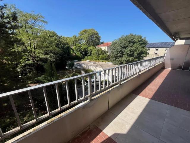 Location Appartement Boulevard du Pêcher, Montélimar
