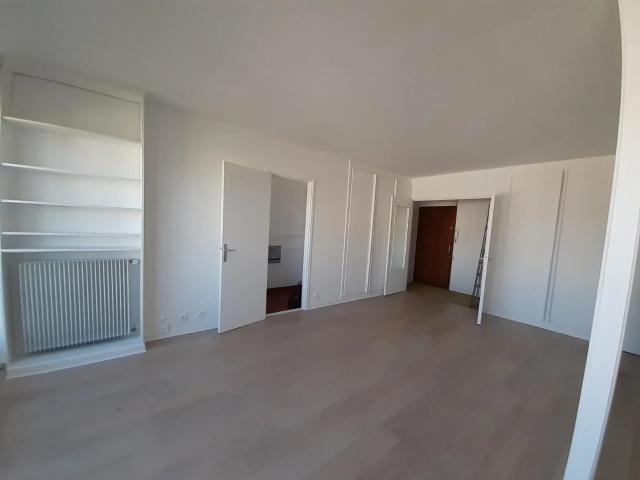 Location Appartement Boulevard Edgar Quinet, Paris
