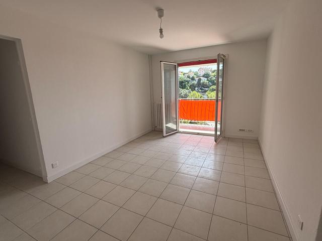Location Appartement Boulevard Henri Sappia, Nice