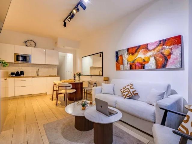 Location Appartement Boulevard Marguerite de Rochechouart, Paris