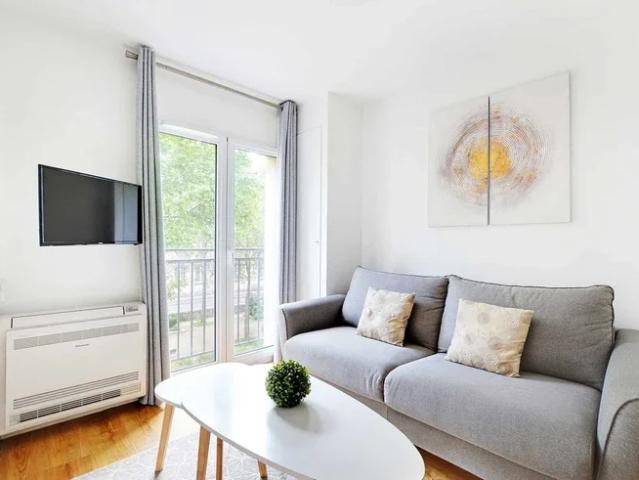 Location Appartement Boulevard Marguerite de Rochechouart, Paris