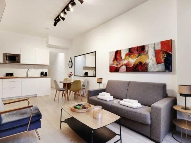 Location Appartement Boulevard Marguerite de Rochechouart, Paris