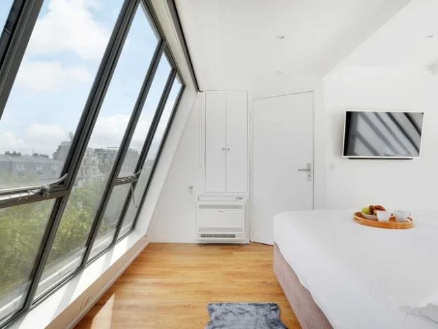 Location Appartement Boulevard Marguerite de Rochechouart, Paris