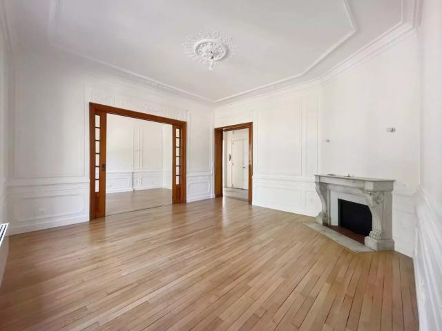 Location Appartement Boulevard Sérurier, Paris