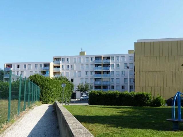 Location Appartement Boulevard Pierre et Marie Curie, Pierrelatte