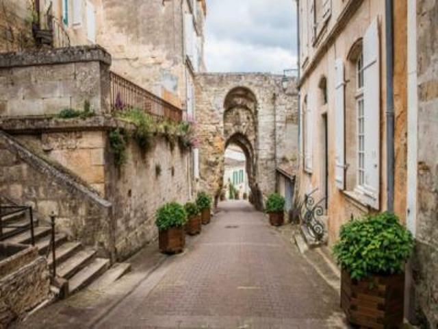 location appartement blaye 3 pièces 80 m2 gironde 33390 680 € / mois