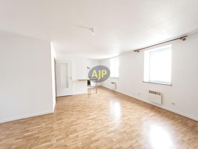 Location appartement Bubry: 541 € AJP Immobilier Pontivy