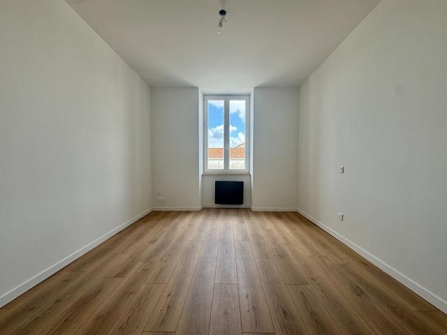 Location Appartement C 4, Saint Pierre la Noue