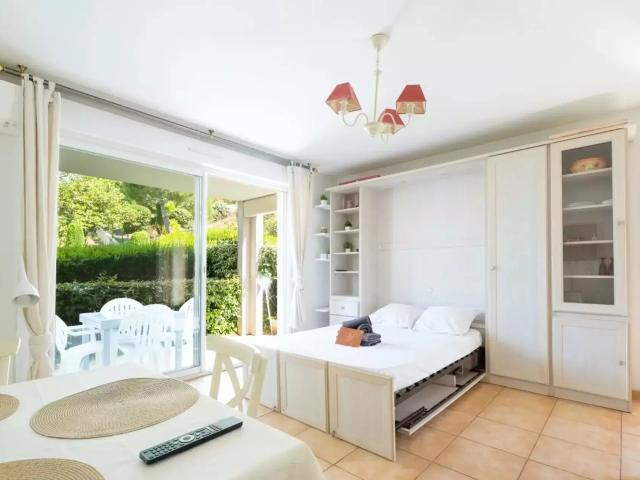 Location Appartement Camin de l'Arieta, Nice