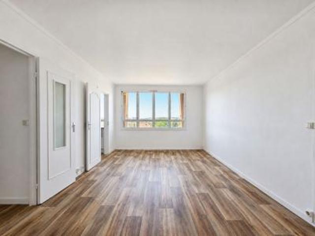 location appartement centre 3 pièces 56 m2 yvelines 78200 890 €