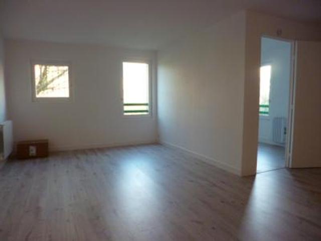 location appartement cergy 2 pièces 42 m2 val d'oise 95000 778 € / mois