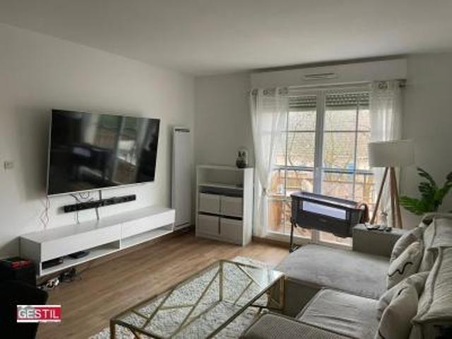location appartement cergy 3 pièces 53 m2 val d'oise 95000 1020 € / mois