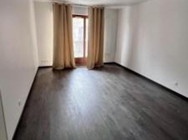 location appartement cergy 3 pièces 67 m2 val d'oise 95000 1290 € / mois