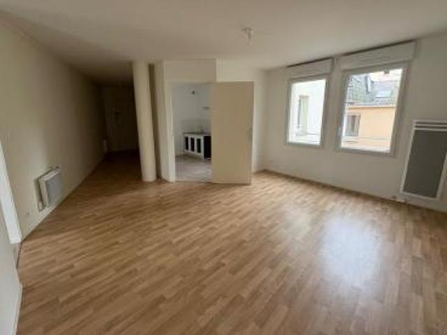 location appartement chatre 3 pièces 65 m2 indre 36400 475 € / mois