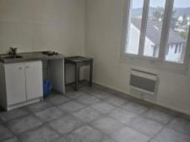 location appartement chanteloup les vignes 1 pièce 15 m2 yvelines 78570 580 € / mois