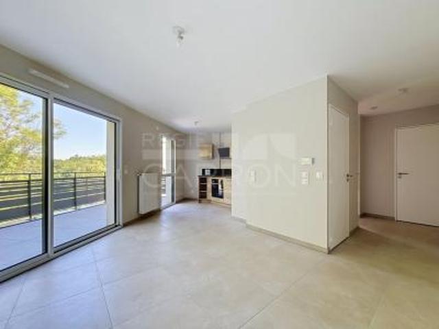 location appartement charbonnieres les bains 2 pièces 42 m2 rhone 69260 940 € / mois