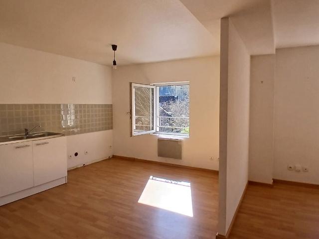 Location Appartement Chemin Blanc, Fraisans
