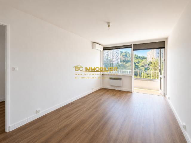 Location Appartement Chemin de la Colline Saint Joseph, Marseille