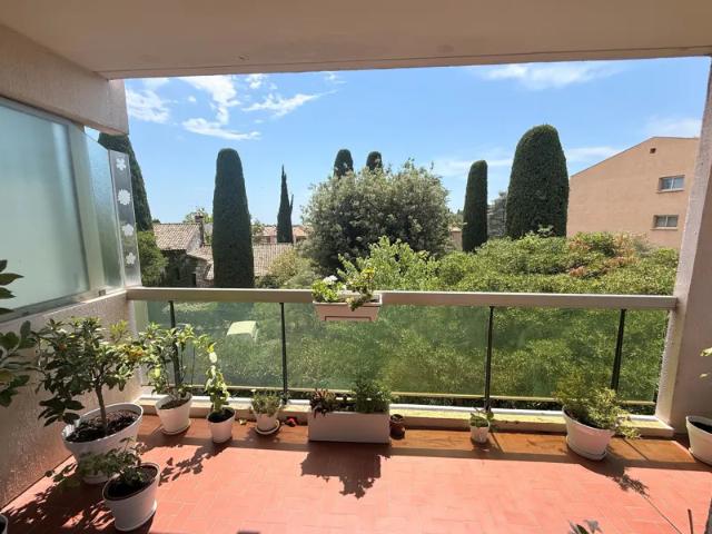 Location Appartement Chemin de la Pierre Droite, Vence
