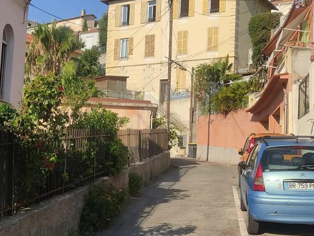 Location Appartement Chemin de la Pinède, Nice