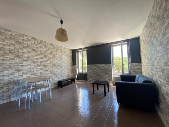 Location Appartement Chemin de la Rouveirolle, Roquevaire