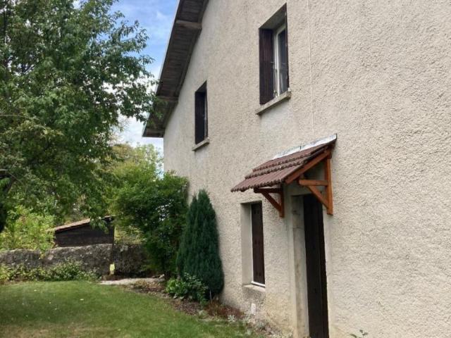 Location Appartement Chemin de la Rossas, Nurieux Volognat