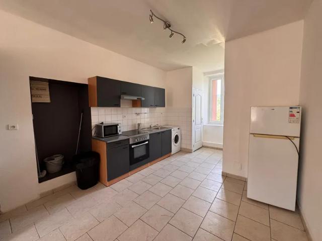 Location Appartement Chemin des Muletiers, Meyrannes