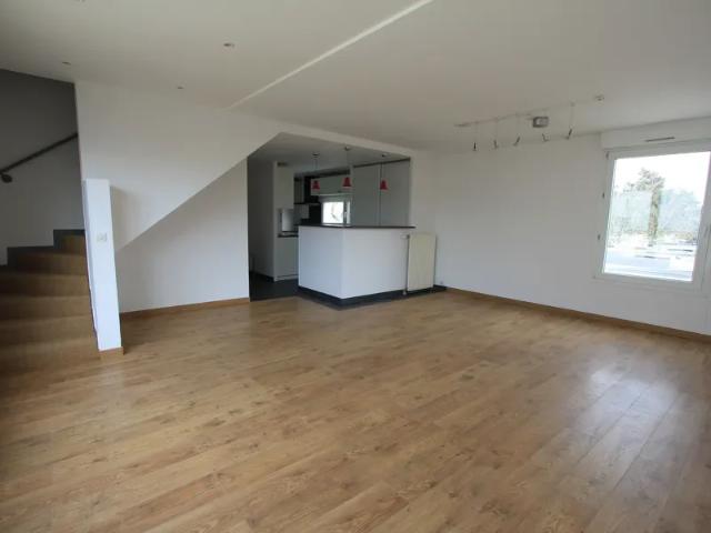 Location Appartement Chemin des Martyrs de la Résistance, Châtenay Malabry