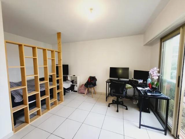 Location Appartement Chemin des Amandiers, Cagnes sur Mer