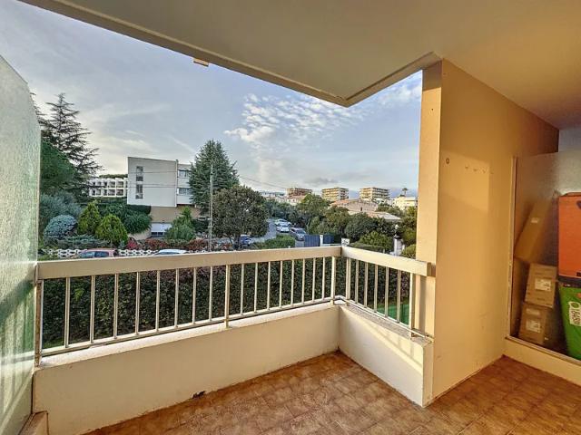 Location Appartement Chemin des Basses Bréguières, Antibes