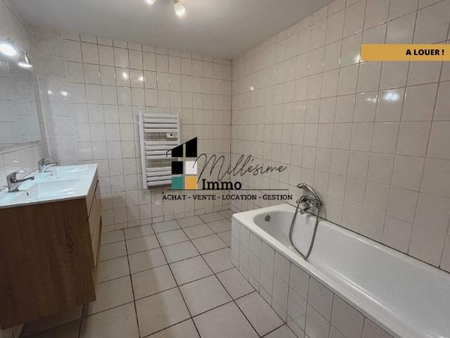 Location Appartement Route de Harreberg, Walscheid