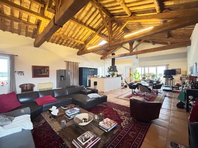Location Appartement Chemin des Champs, Cheval Blanc
