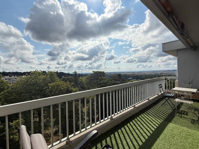 Location Appartement Chemin des Petites Brosses, Caluire et Cuire