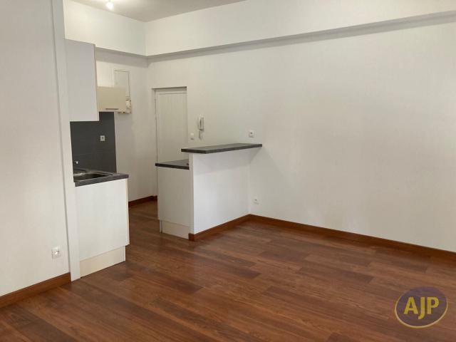 Location Appartement Chemin des Petits Bruts, Trélissac