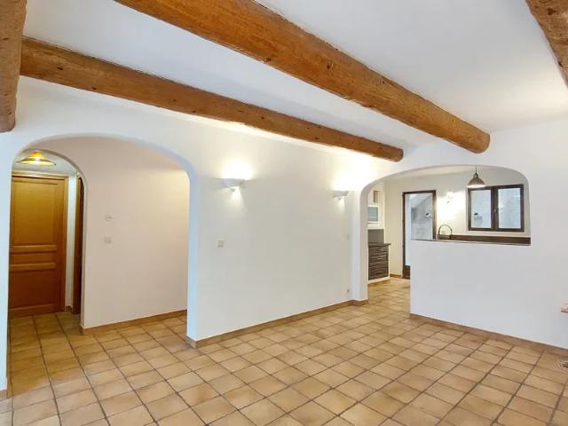 Location Appartement Chemin des Seignes, Villeneuve