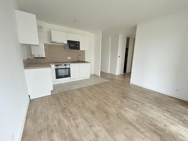 Location Appartement Chemin du Chemin de Fer de Grande Banlieue, Corbeil Essonnes