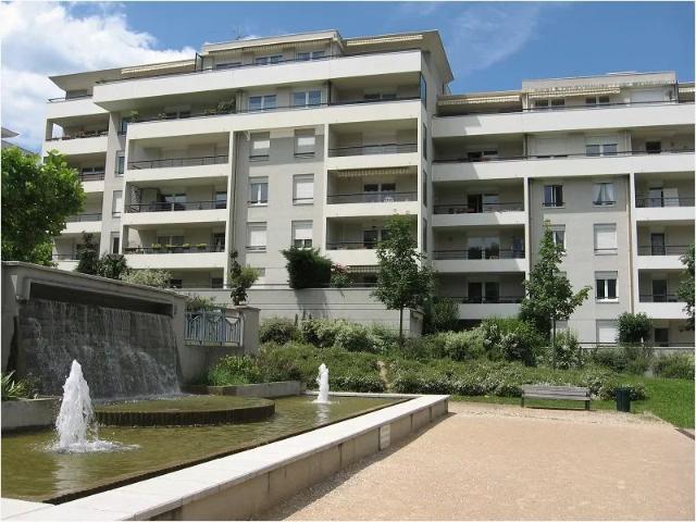 Location Appartement Chemin du Plaisir, Quintal
