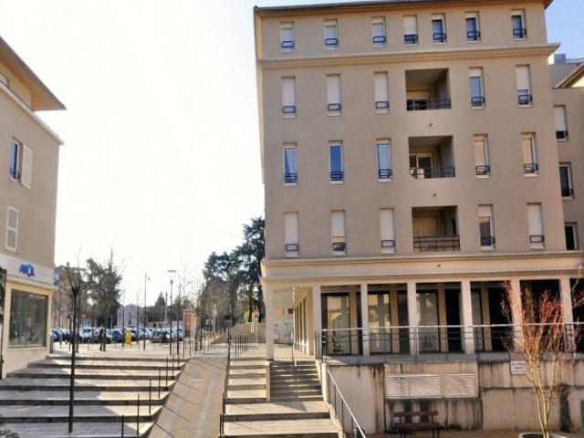Location Appartement Chemin Louis Chirpaz, Écully