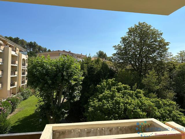 Location Appartement Chemin Léon Savornin, Aix en Provence