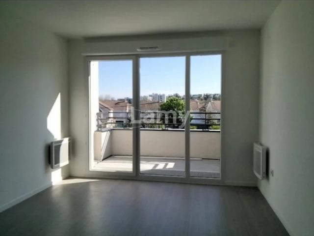 Location Appartement Chemin Rural de la Petite Nacelle, Corbeil Essonnes