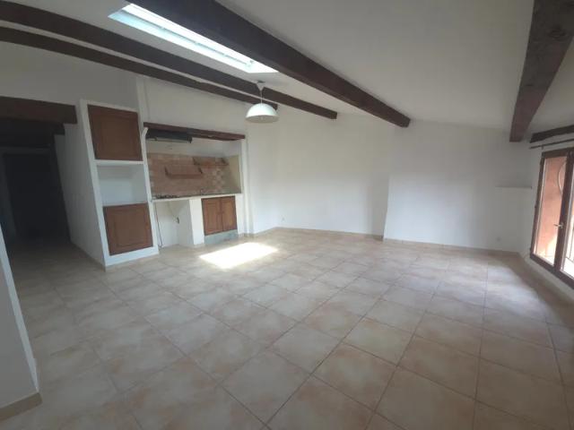 Location Appartement Chemin rural de Sainte Magdeleine, Aups