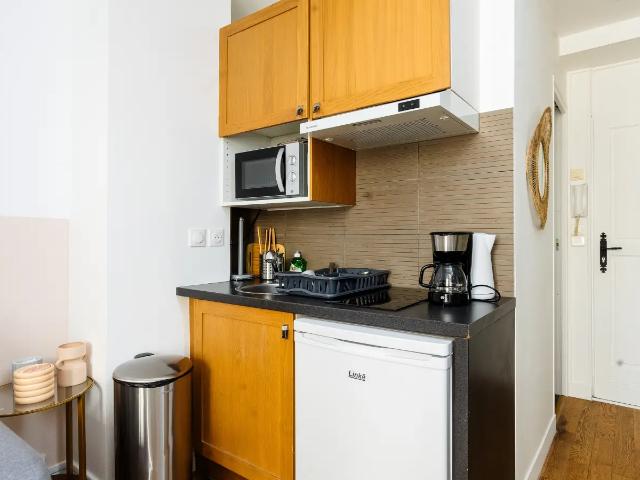 Location Appartement Cité de Londres, Paris