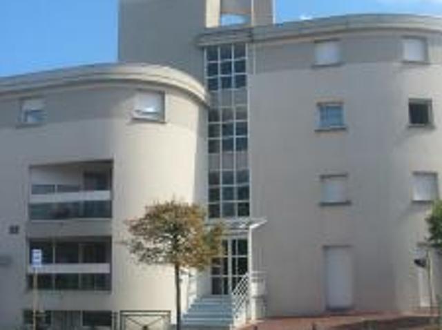 location appartement commentry 3 pièces 101 m2 allier 03600 668 € / mois