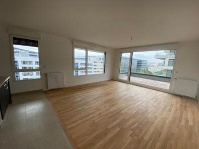 location appartement colombes 4 pièces 84 m2 hauts de seine 92700 2433 € / mois
