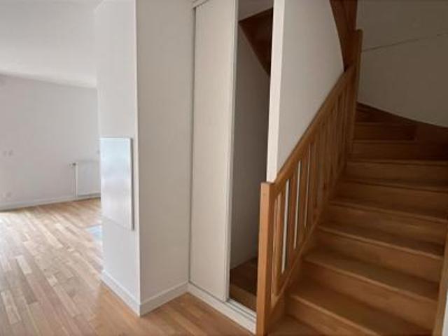 location appartement colombes 3 pièces 68 m2 hauts de seine 92700 1981 € / mois