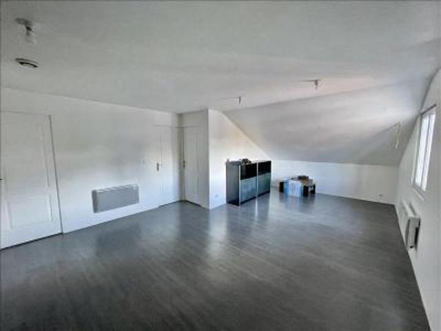 location appartement corbie 3 pièces 75 m2 somme 80800 470 € / mois