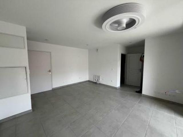 location appartement coudoux 2 pièces 43 m2 bouches du rhone 13111 780 € / mois