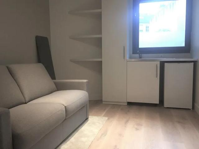 Location Appartement Cour de la Présidence, Paris